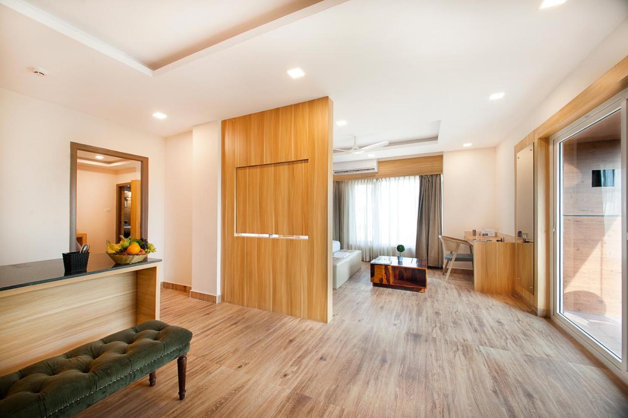 Abm Boutique Hotel By Purple Cloud Dod Jala Екстер'єр фото